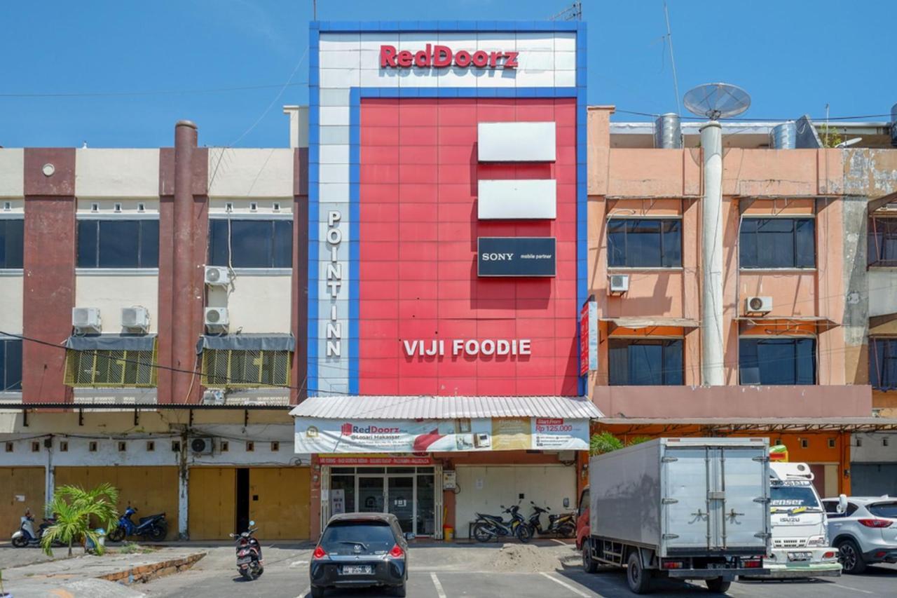 Reddoorz Plus @ Losari Makassar Exterior foto